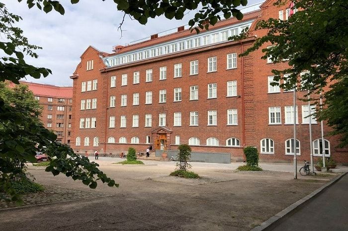 Helsinki School of Business (HELBUS)